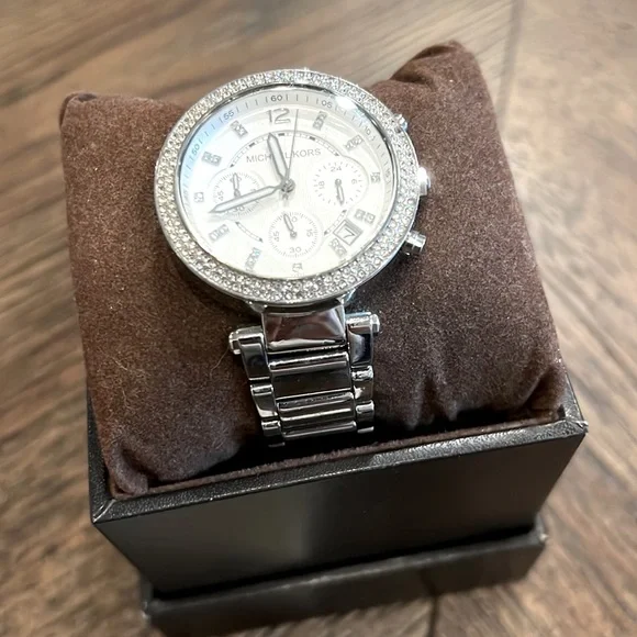 Michael Kors | Accessories | Michael Kors Silvertone Glitz  display picture 3